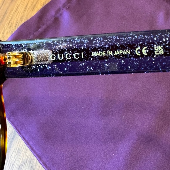 Gucci Tortoiseshell and Striped Sparkly Sunglasses - Picture 12 of 15